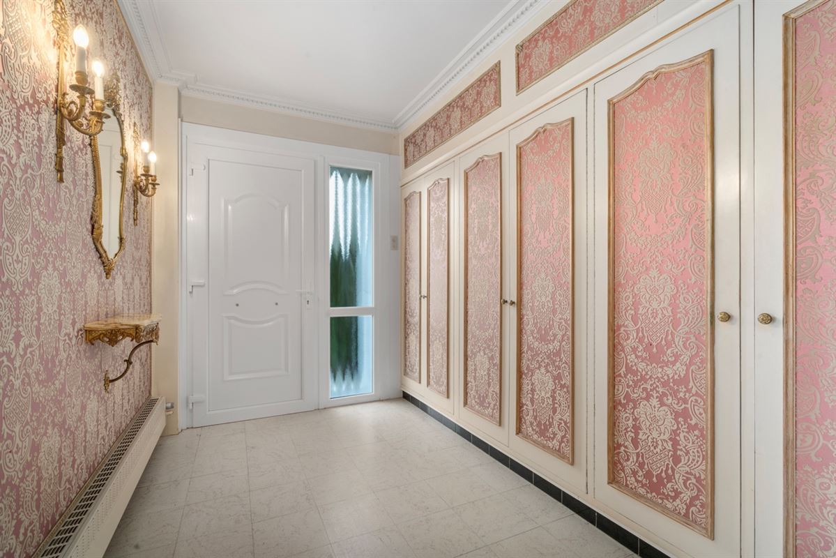 Te renoveren HALFOPEN BEBOUWING op perceel van 1.851m²