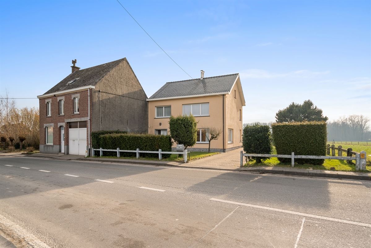 Te renoveren HALFOPEN BEBOUWING op perceel van 1.851m²