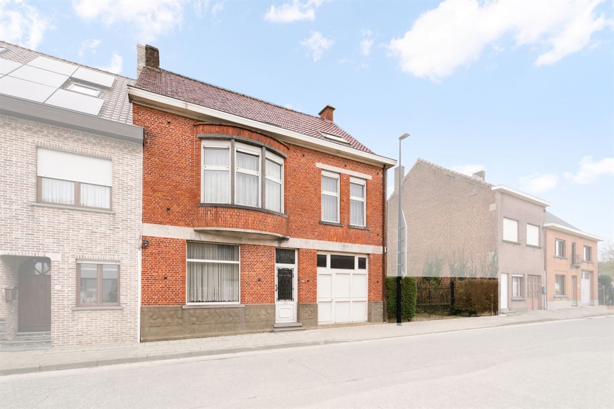 Karaktervolle te renoveren WONING (GB) met aanpalend perceel BOUWGROND