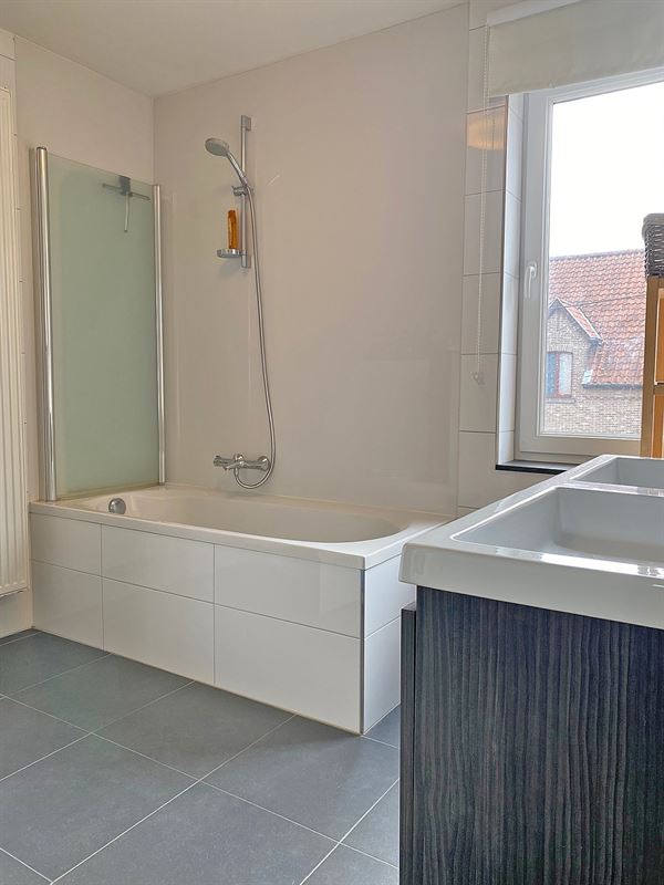 Instapklare WONING (GB) met 3 slaapkamers en tuin