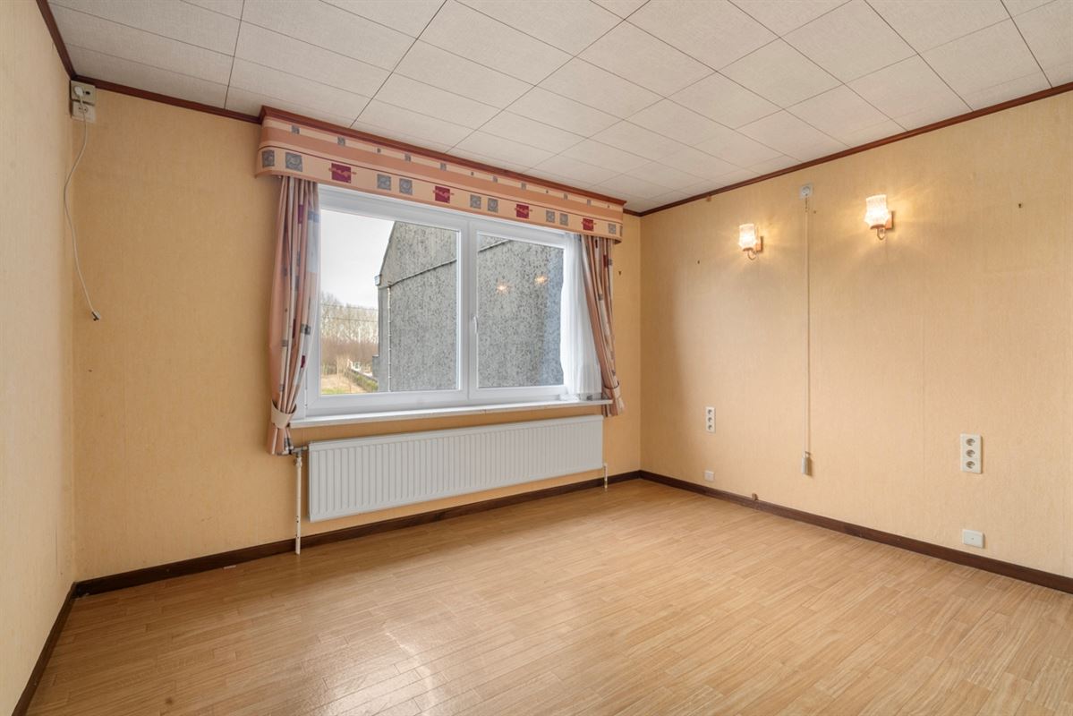 Te renoveren HALFOPEN BEBOUWING op perceel van 1.851m²