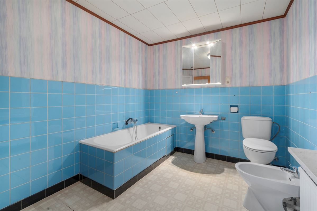 Te renoveren HALFOPEN BEBOUWING op perceel van 1.851m²