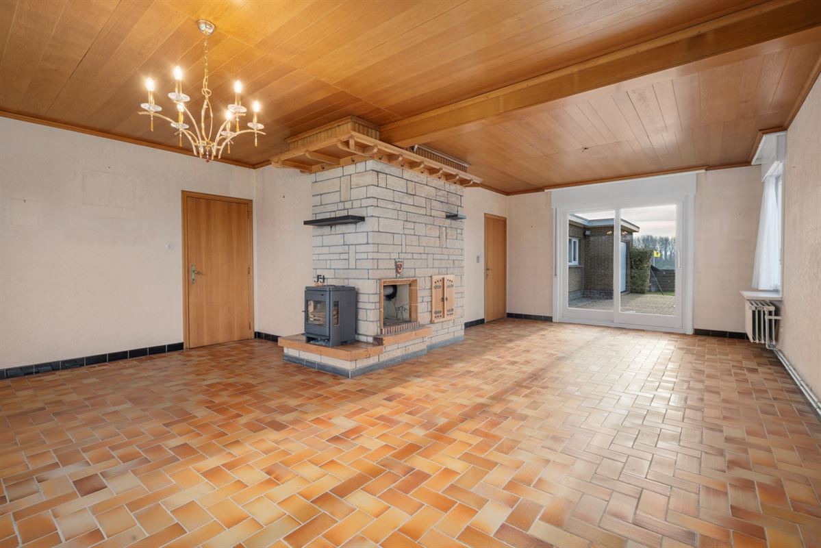 Te renoveren HALFOPEN BEBOUWING op perceel van 1.851m²