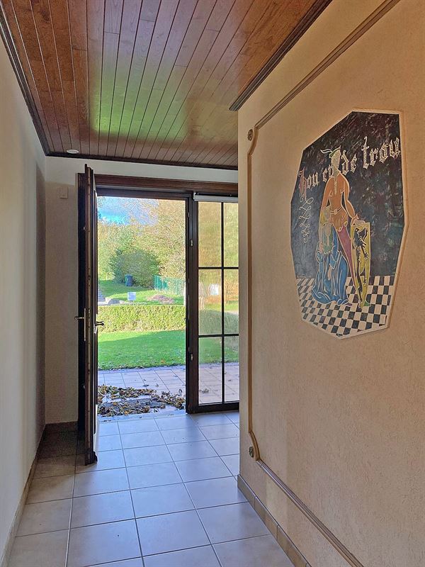 LAAGBOUWVILLA met 2 SLAAPKAMERS & GARAGE op een gunstig gelegen PERCEEL van 762m²