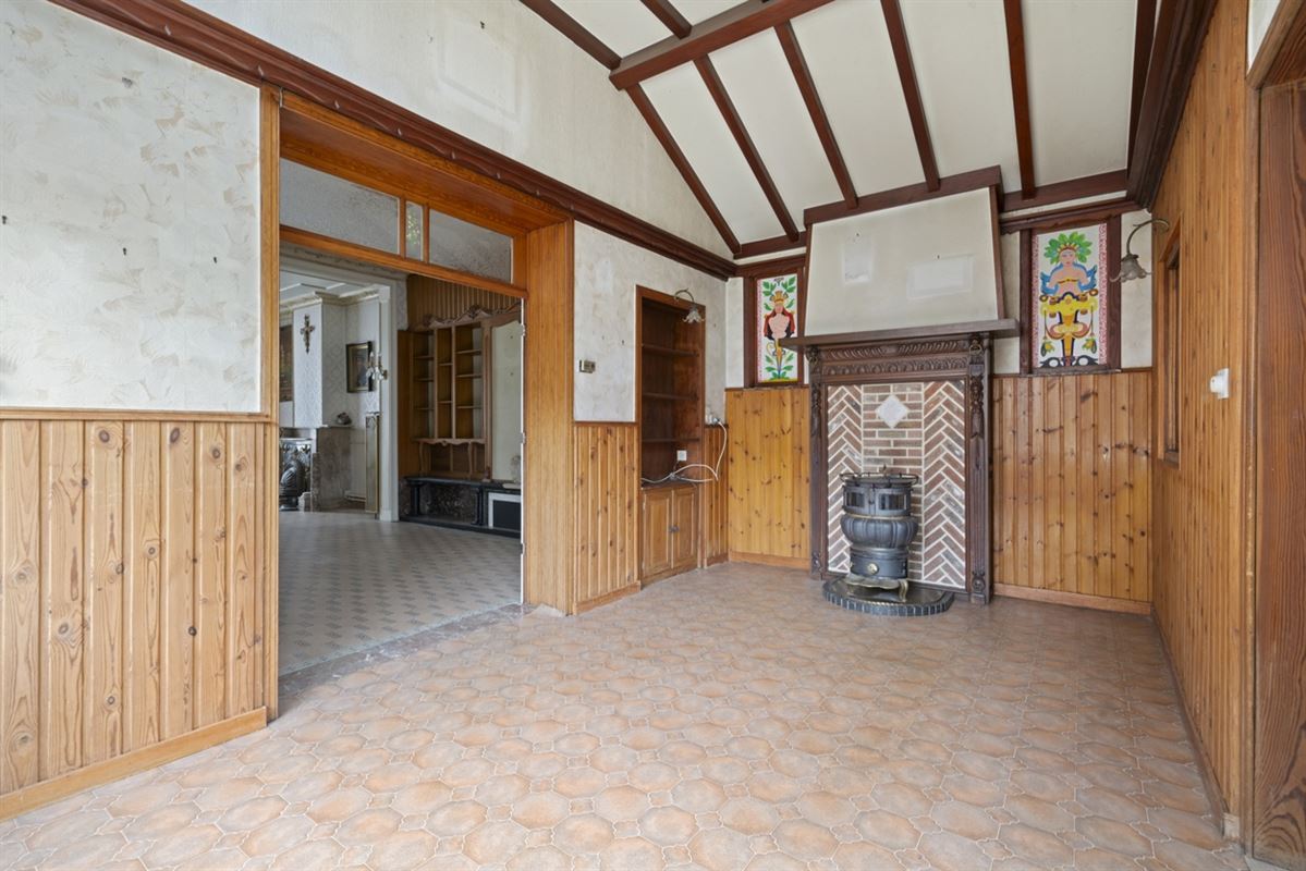 Karaktervolle te renoveren WONING (GB) met aanpalend perceel BOUWGROND