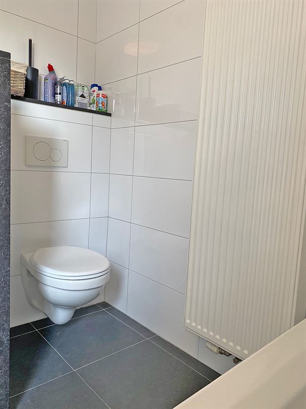 Instapklare WONING (GB) met 3 slaapkamers en tuin