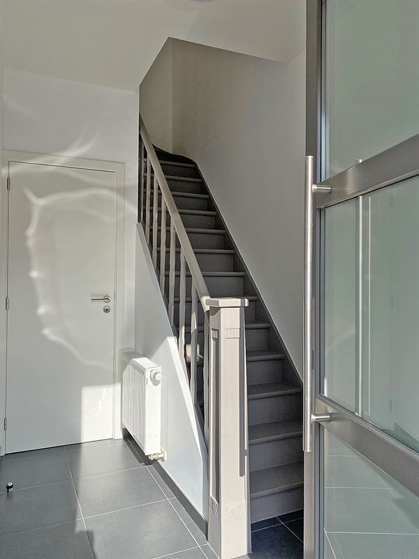 Instapklare WONING (GB) met 3 slaapkamers en tuin