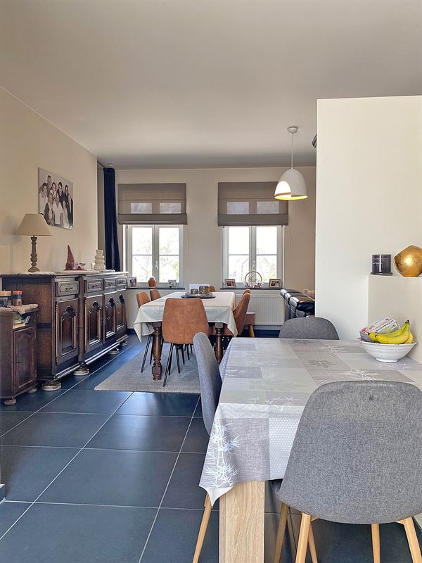Leuk DUPLEX-APPARTEMENT met 2 SLAAPKAMERS