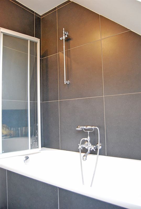 Leuk DUPLEX-APPARTEMENT met 2 SLAAPKAMERS