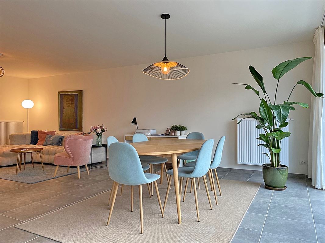 Verrassend ruime WONING (GB) met 3 slaapkamers, garage en tuintje