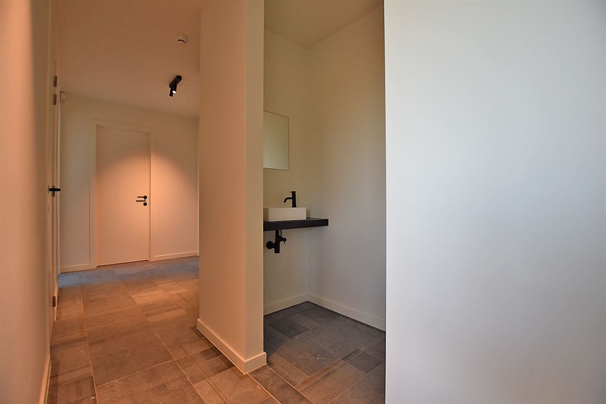 Stijlvol APPARTEMENT (DUPLEX) met 2 slpks & terras