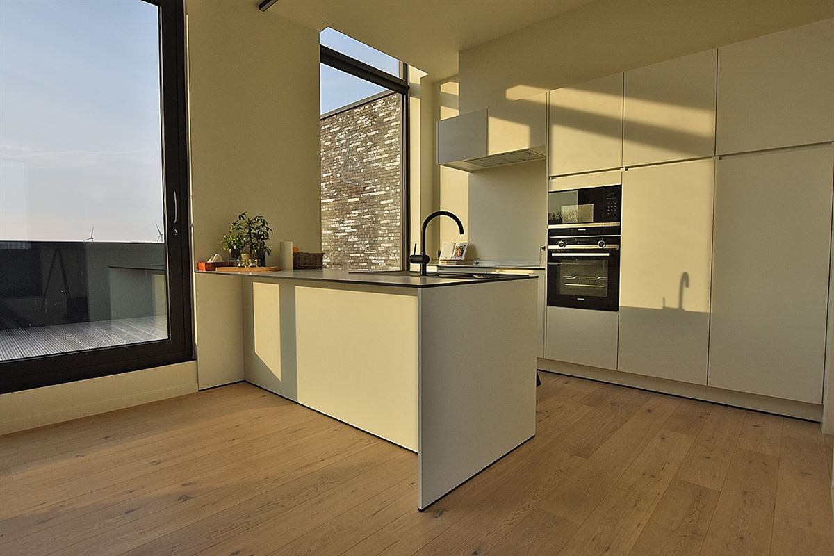 Stijlvol APPARTEMENT (DUPLEX) met 2 slpks & terras