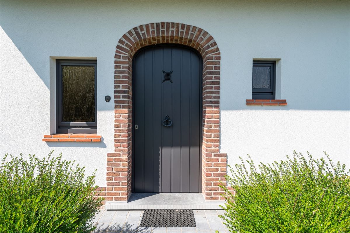 Charmante instapklare VILLA op een perceel van 2.700m²