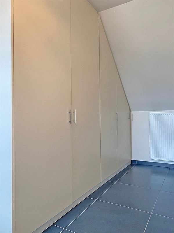 Leuk DUPLEX-APPARTEMENT met 2 SLAAPKAMERS
