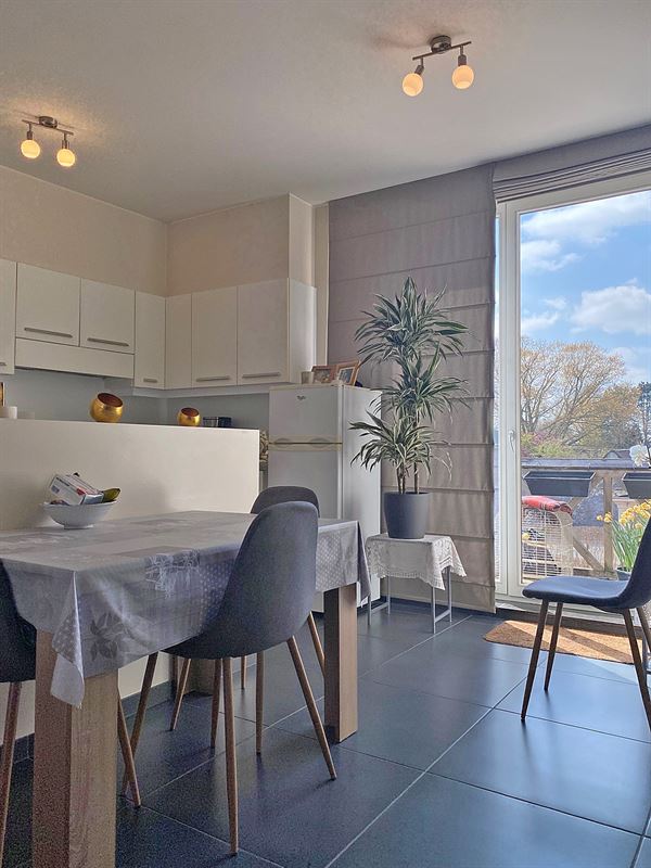 Leuk DUPLEX-APPARTEMENT met 2 SLAAPKAMERS