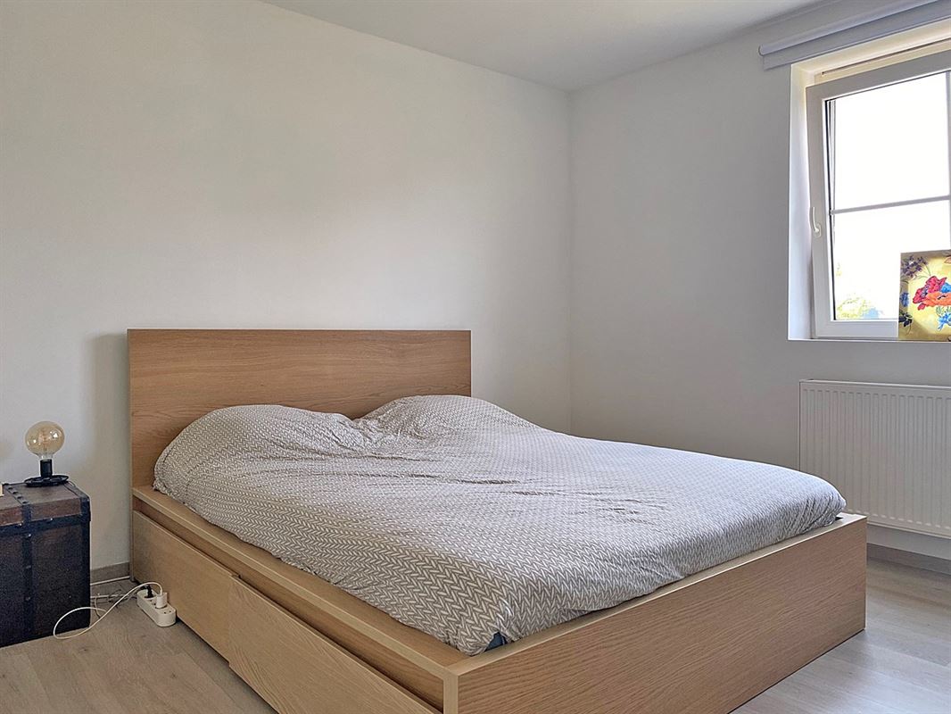 Charmante WONING (HOB) met 3 slaapkamers, garage & tuintje