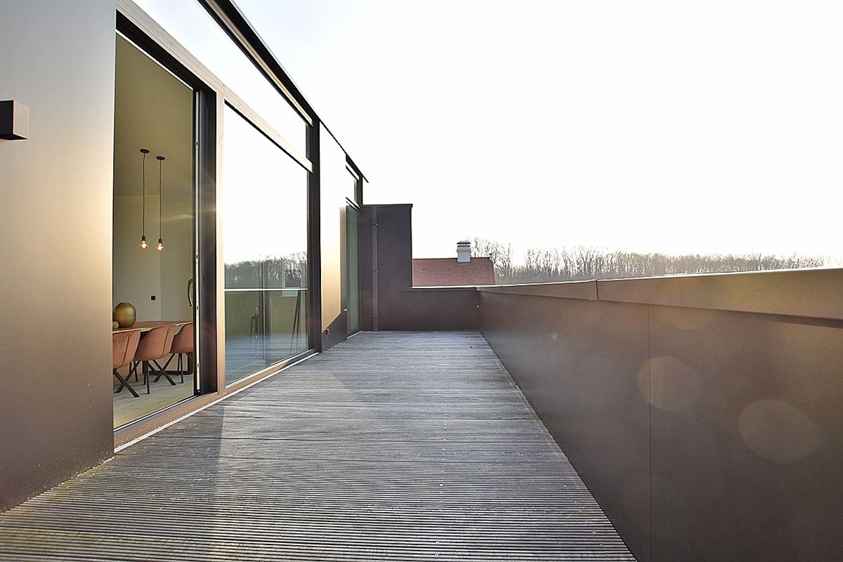 Stijlvol APPARTEMENT (DUPLEX) met 2 slpks & terras