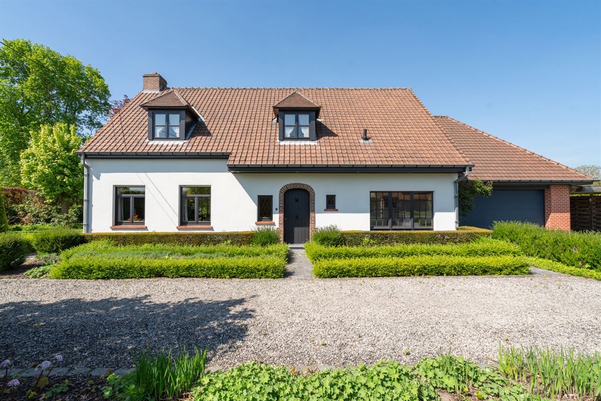 Charmante instapklare VILLA op een perceel van 2.700m²
