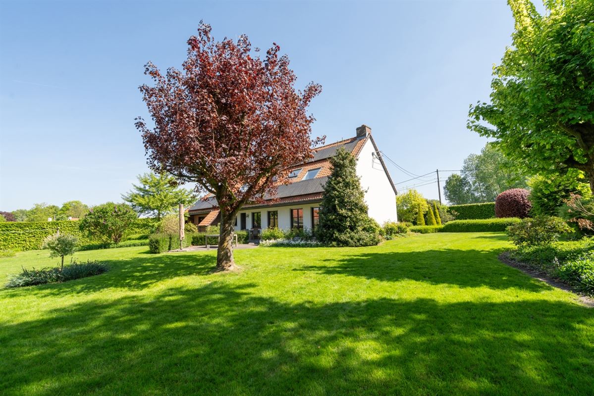 Charmante instapklare VILLA op een perceel van 2.700m²