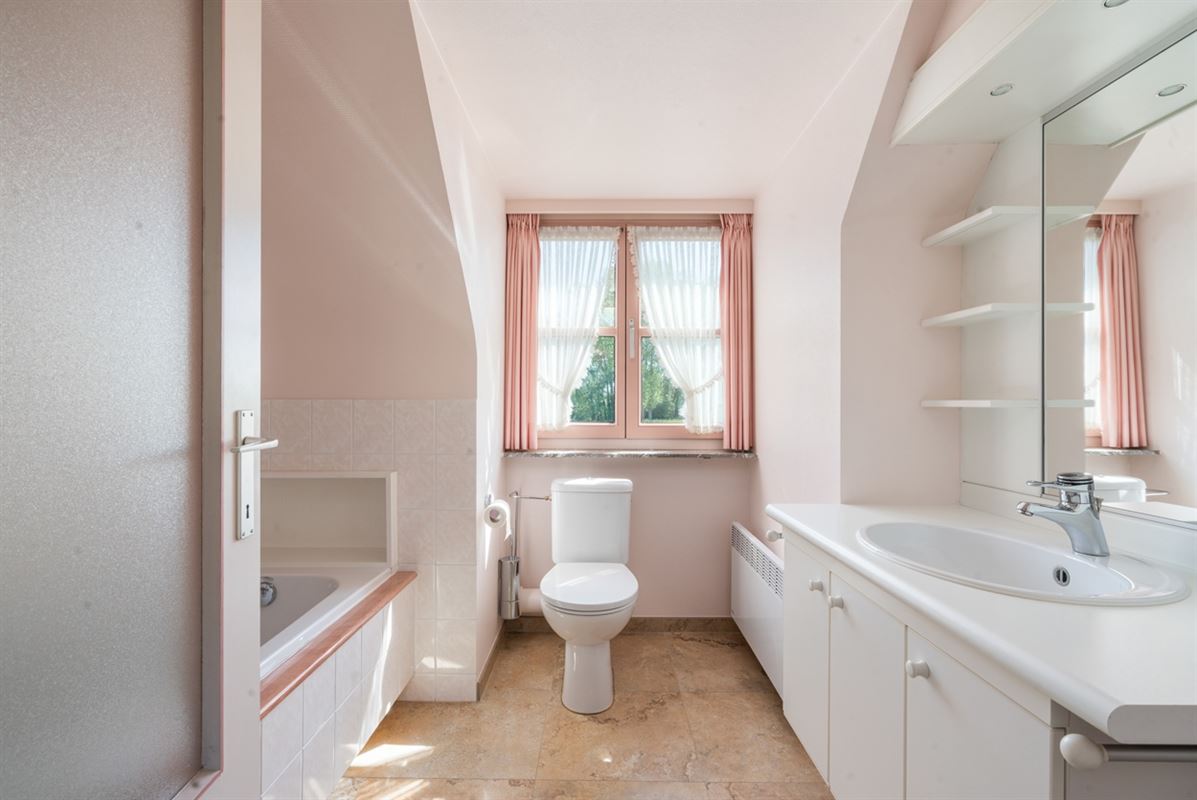 Charmante instapklare VILLA op een perceel van 2.700m²