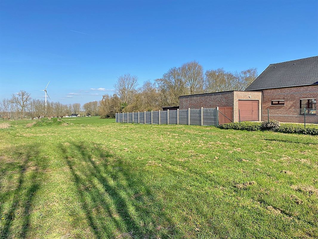 Perceel BOUWGROND voor OPEN BEBOUWING, 882m² groot