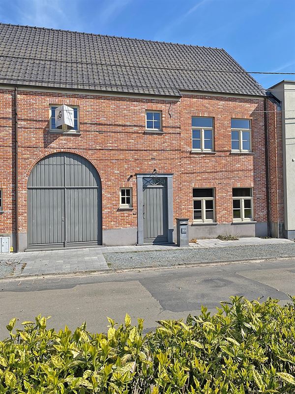 Instapklare WONING (GB) met 3 slpks, garage en tuintje