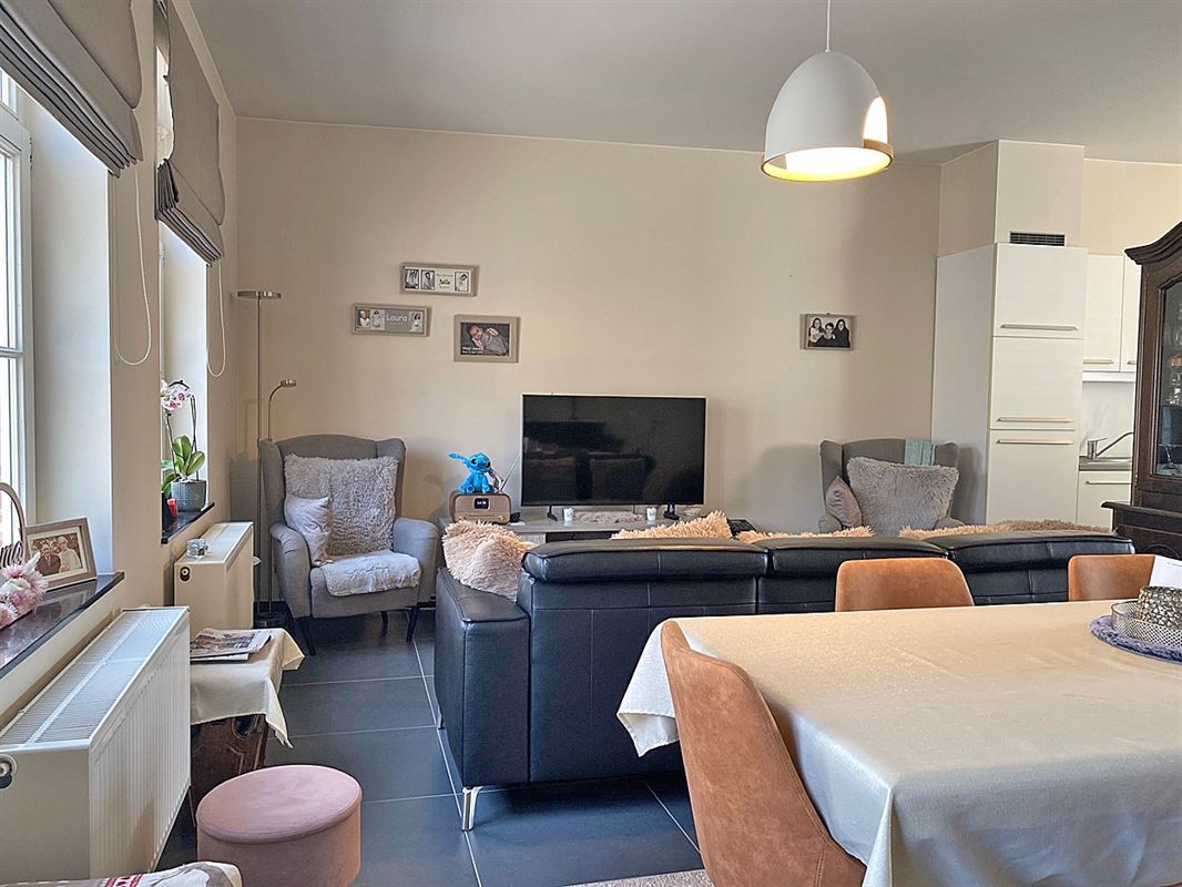 Leuk DUPLEX-APPARTEMENT met 2 SLAAPKAMERS