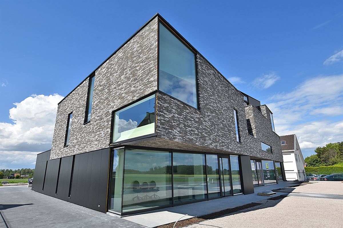 Stijlvol APPARTEMENT (DUPLEX) met 2 slpks & terras