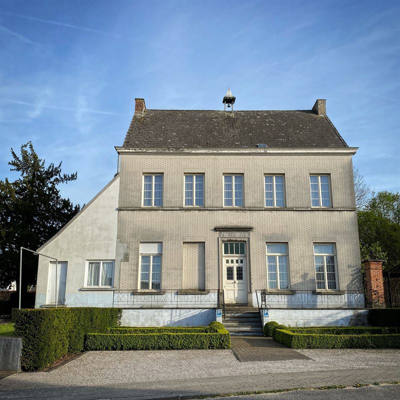 PASTORIE ST-AGATHA parochie LANDSKOUTER op een perceel van 664m²