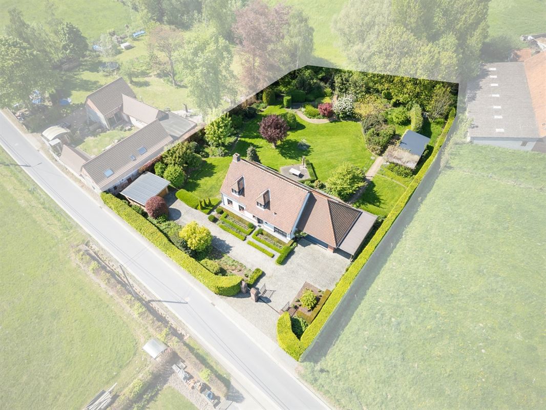 Charmante instapklare VILLA op een perceel van 2.700m²