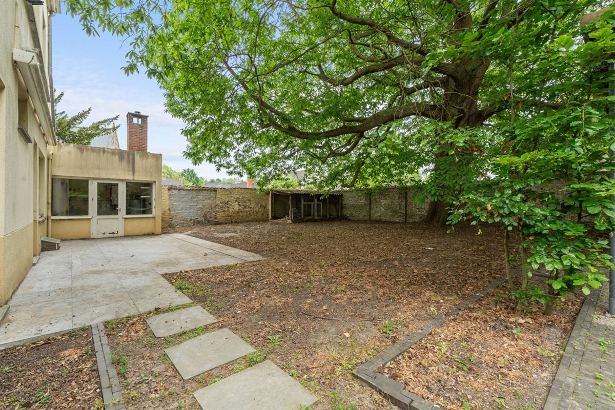 PASTORIE ST-AGATHA parochie LANDSKOUTER op een perceel van 664m²