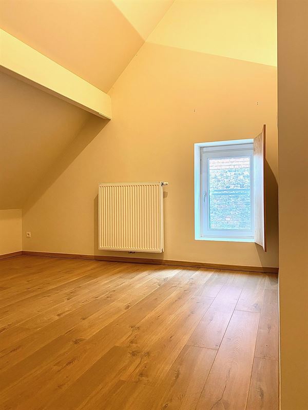 Charmante WONING (open bebouwing) met 3 SLAAPKAMERS, TUINTJE & TERRAS, zowel voor- als achteraan een OPEN GROEN ZICHT