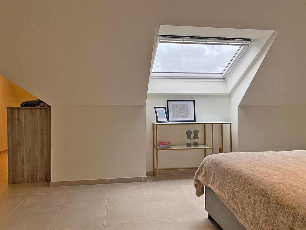 Instapklaar APPARTEMENT (duplex) met 3 slaapkamers, terras en garage