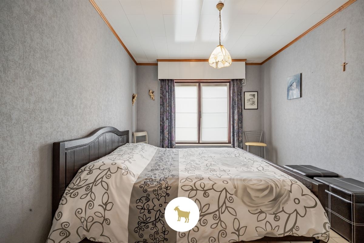 Instapklare LAAGBOUWVILLA met 3 slaapkamers, bureauruimte, veranda en garage op een ruim perceel van ca. 796 m²