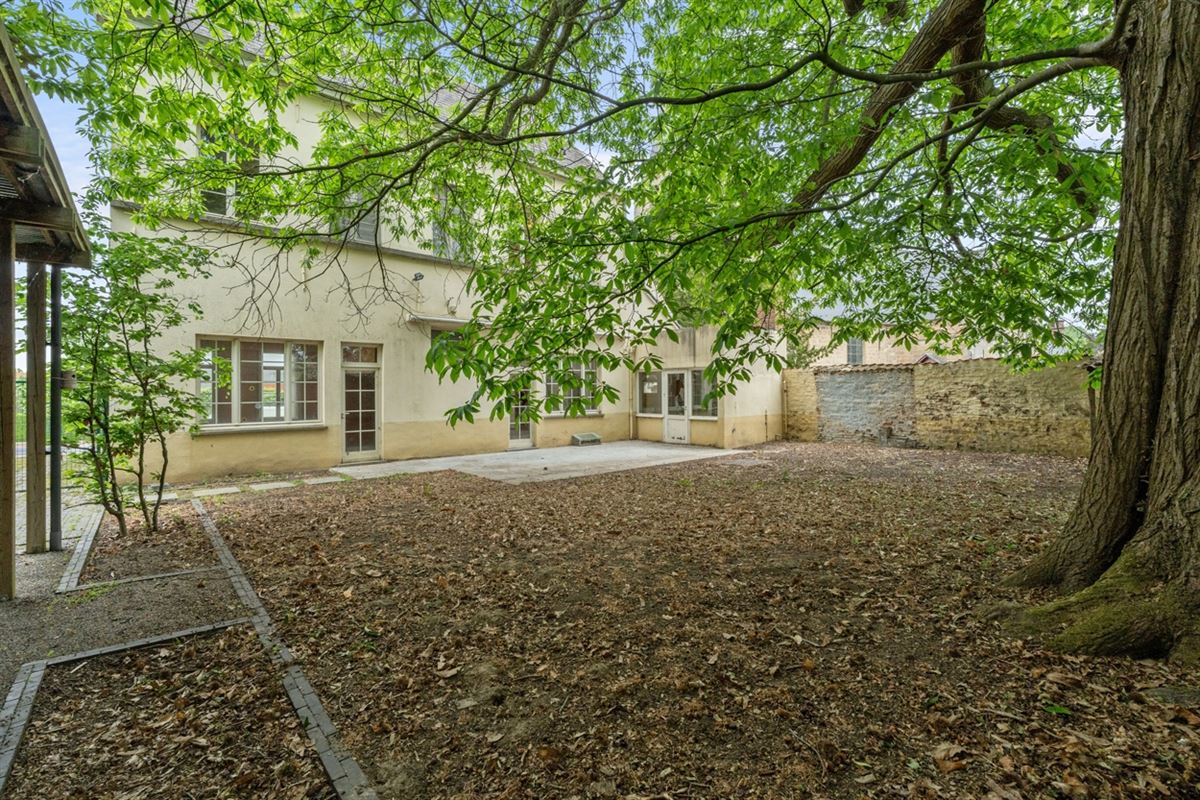 PASTORIE ST-AGATHA parochie LANDSKOUTER op een perceel van 664m²