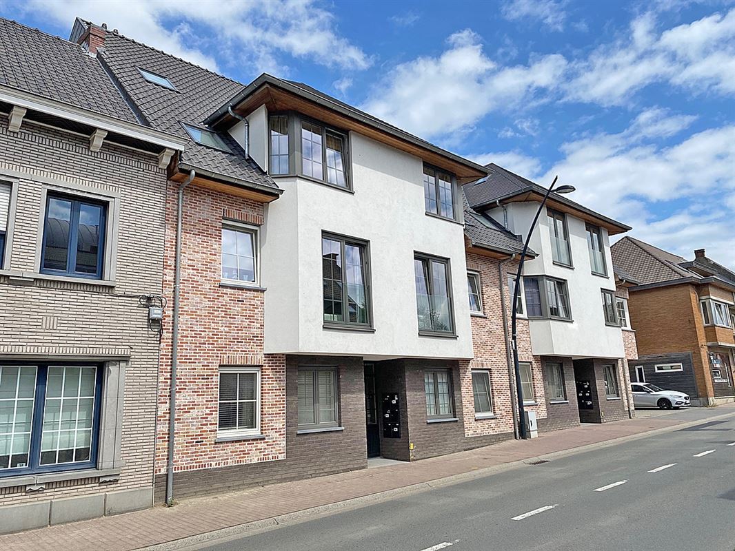 Instapklaar APPARTEMENT (duplex) met 3 slaapkamers, terras en garage