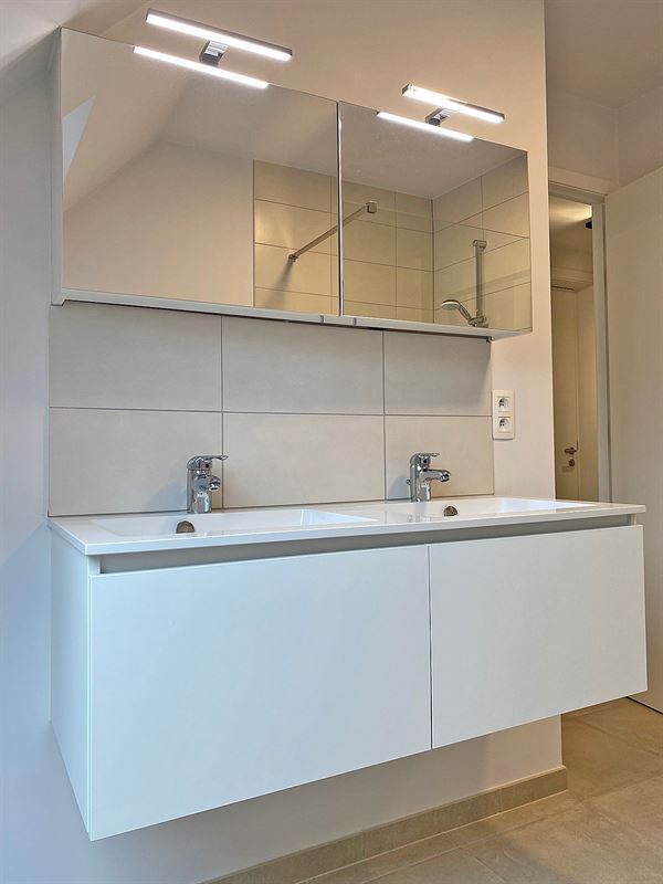 Instapklaar APPARTEMENT (duplex) met 3 slaapkamers, terras en garage