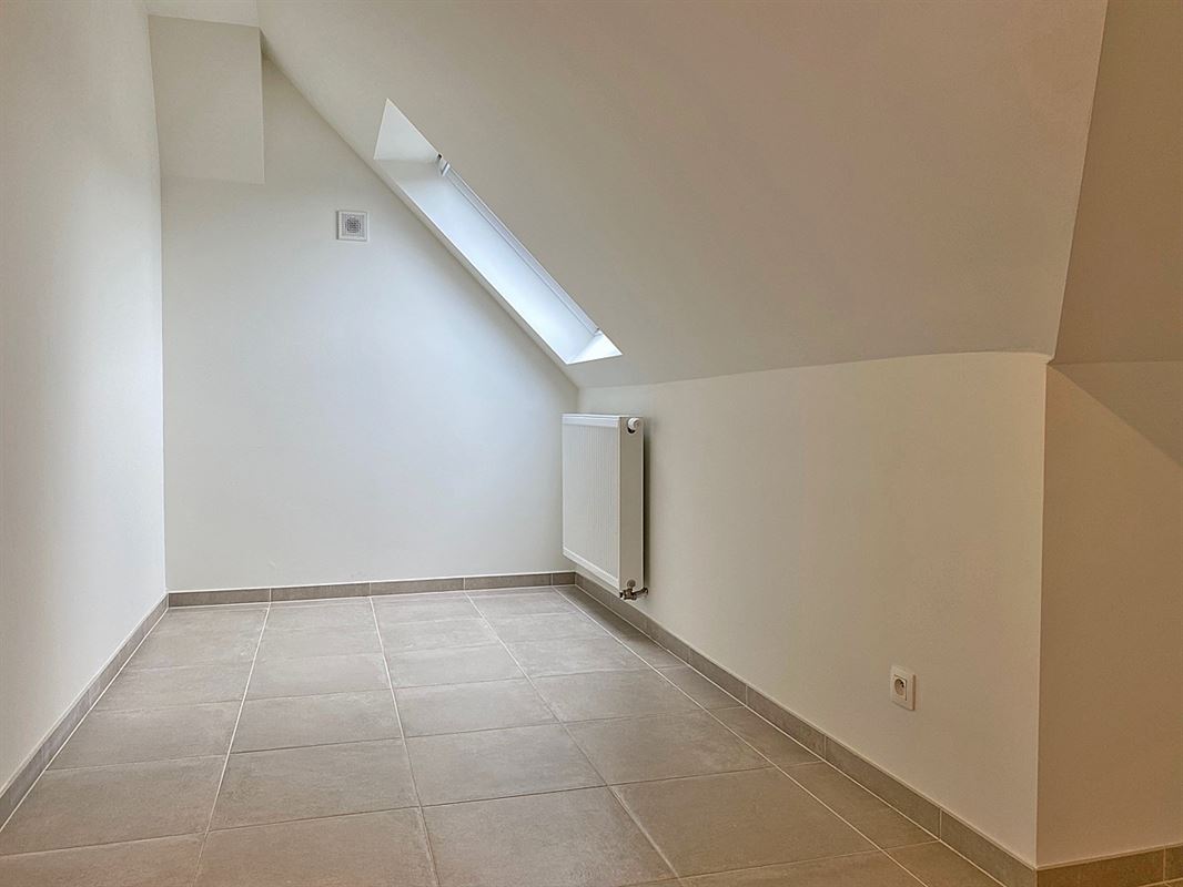 Instapklaar APPARTEMENT (duplex) met 3 slaapkamers, terras en garage