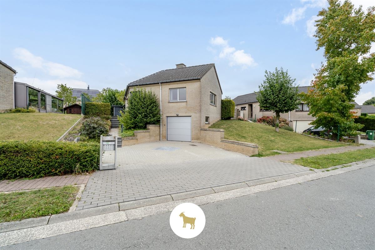 Instapklare OPEN BEBOUWING met 3 SLAAPKAMERS en GARAGE op een rustig gelegen PERCEEL GROND van 655m²