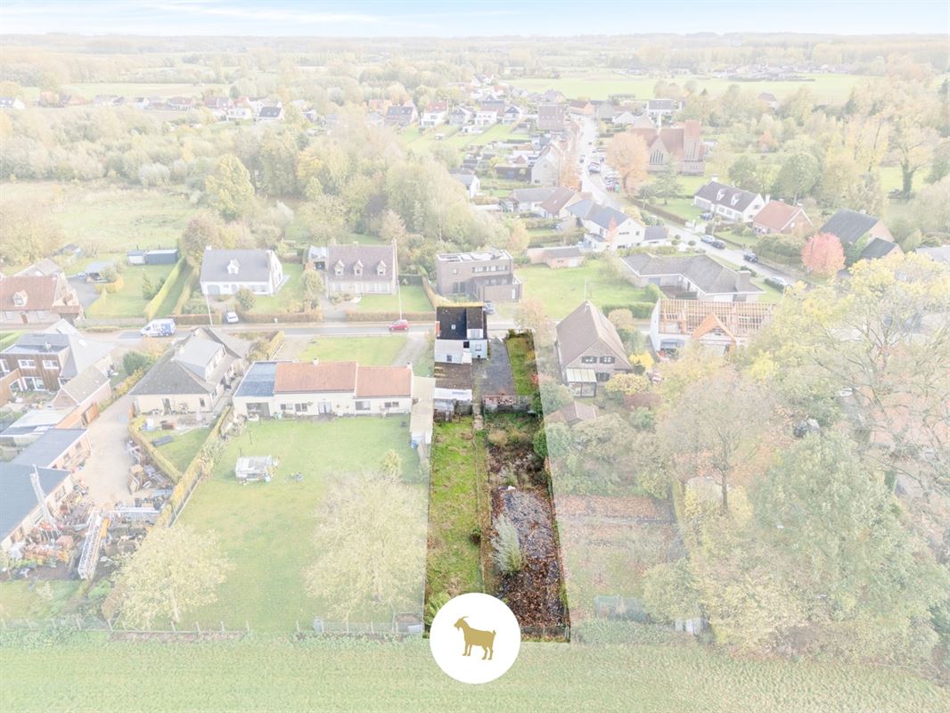 Perceel BOUWGROND (na afbraak bestaande bebouwing) voor OPEN BEBOUWING van ca. 954m² groot
