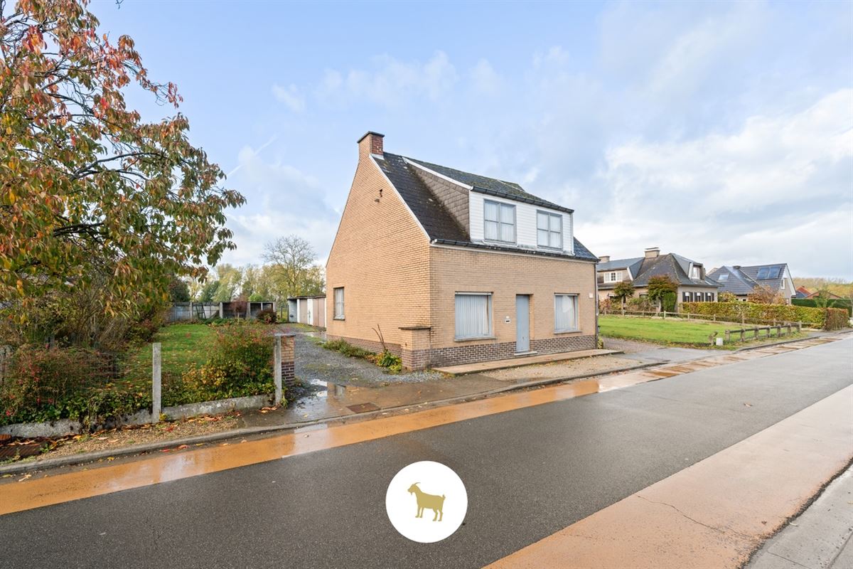 Perceel BOUWGROND (na afbraak bestaande bebouwing) voor OPEN BEBOUWING van ca. 954m² groot