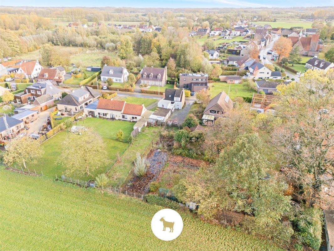Perceel BOUWGROND (na afbraak bestaande bebouwing) voor OPEN BEBOUWING van ca. 954m² groot