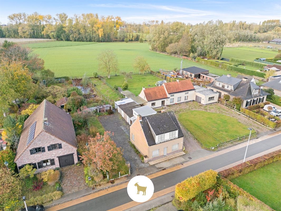 Perceel BOUWGROND (na afbraak bestaande bebouwing) voor OPEN BEBOUWING van ca. 954m² groot