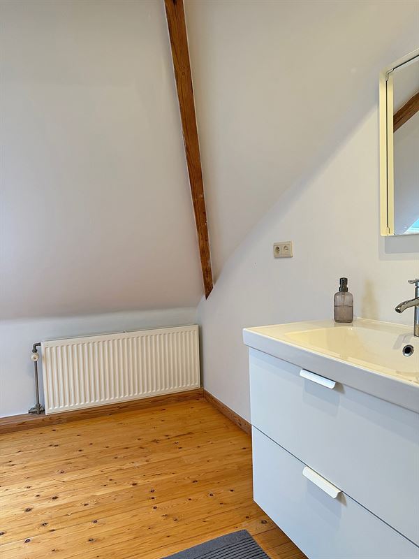 Instapklaar DUPLEX - APPARTEMENT met 2 slaapkamers, 2 badkamers & terras