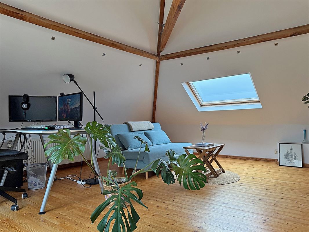 Instapklaar DUPLEX - APPARTEMENT met 2 slaapkamers, 2 badkamers & terras