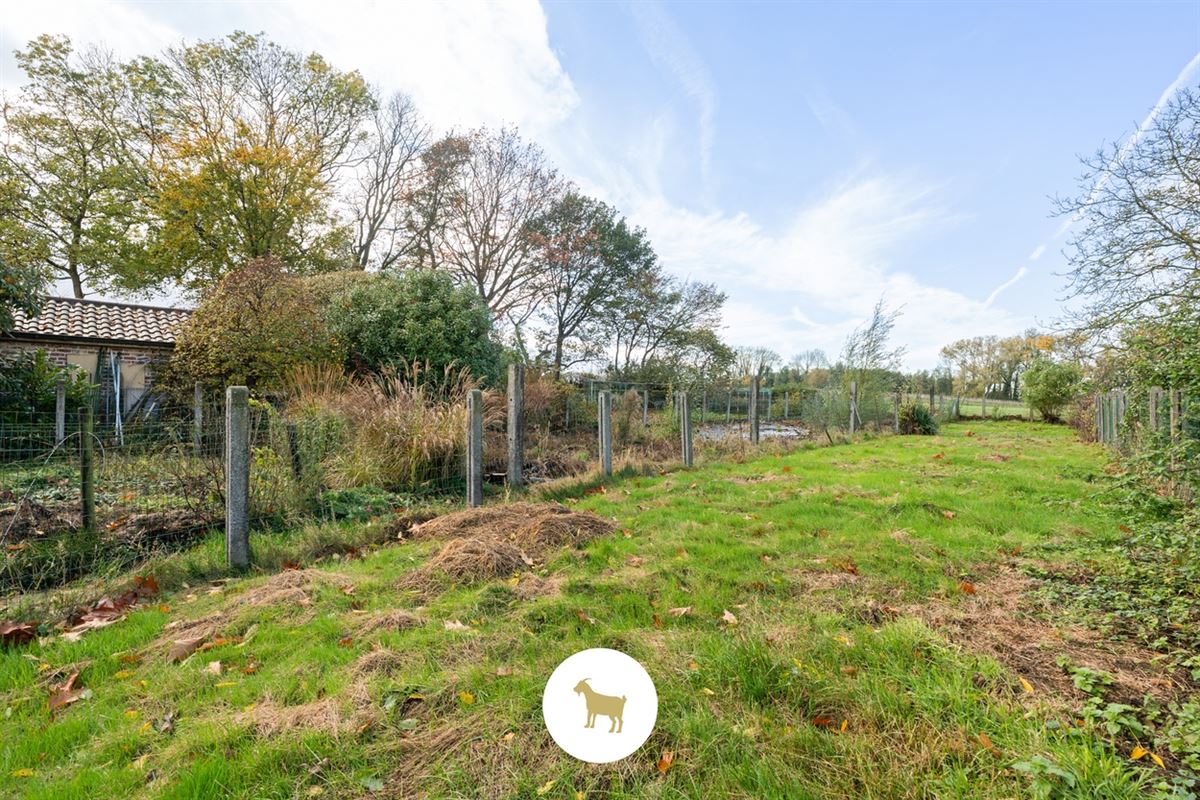 Perceel BOUWGROND (na afbraak bestaande bebouwing) voor OPEN BEBOUWING van ca. 954m² groot