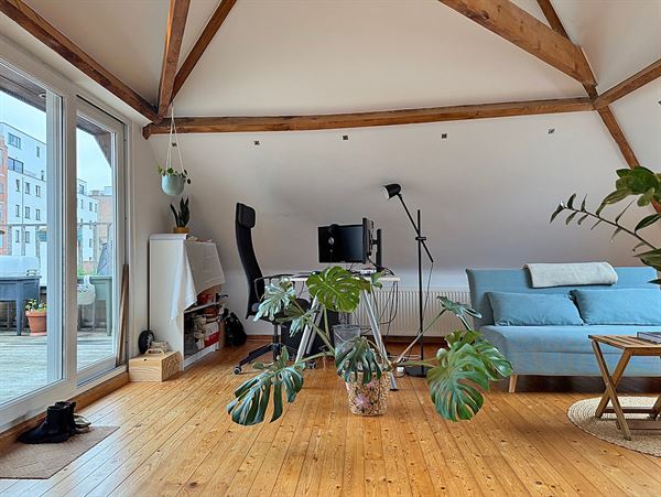 Instapklaar DUPLEX - APPARTEMENT met 2 slaapkamers, 2 badkamers & terras