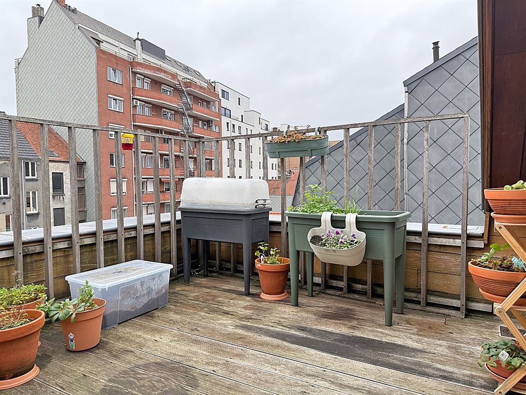 Instapklaar DUPLEX - APPARTEMENT met 2 slaapkamers, 2 badkamers & terras