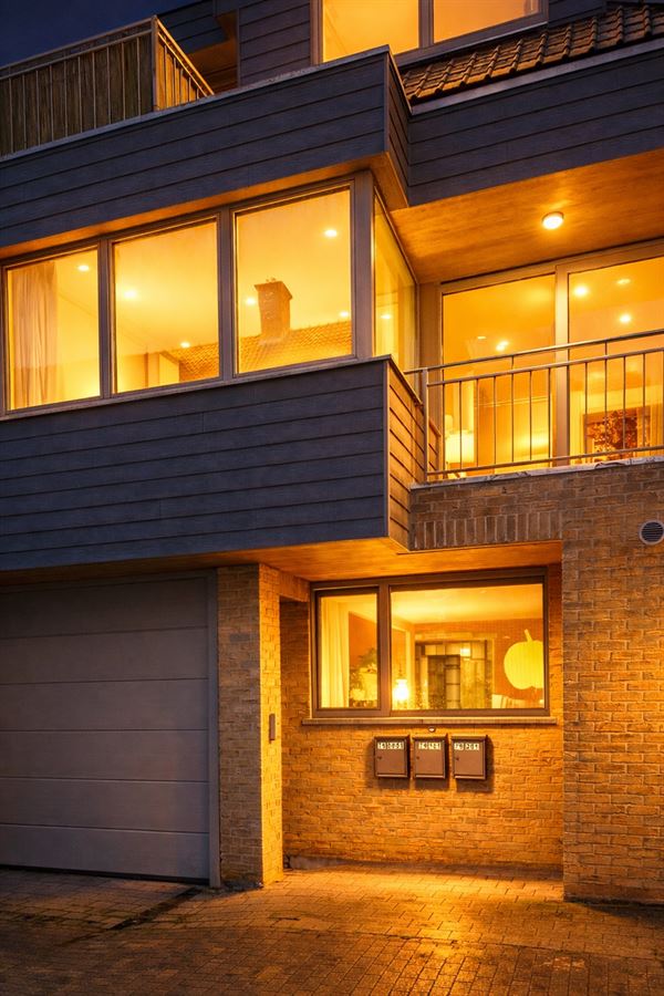 Dorps-APPARTEMENT (duplex) met 2 slpks & terras