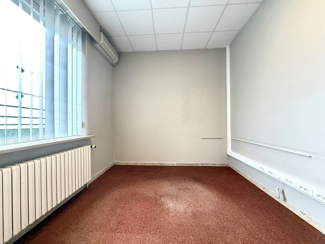 KANTOORRRUIMTE / DIENSTENRUIMTE / KABINET / PRAKTIJKRUIMTE op TOPLOCATIE